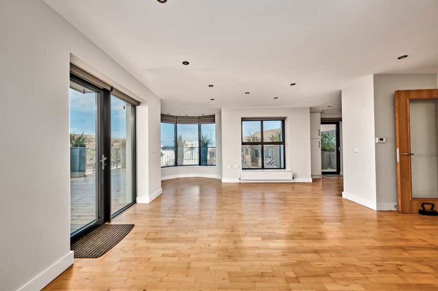 3 Heathmount View