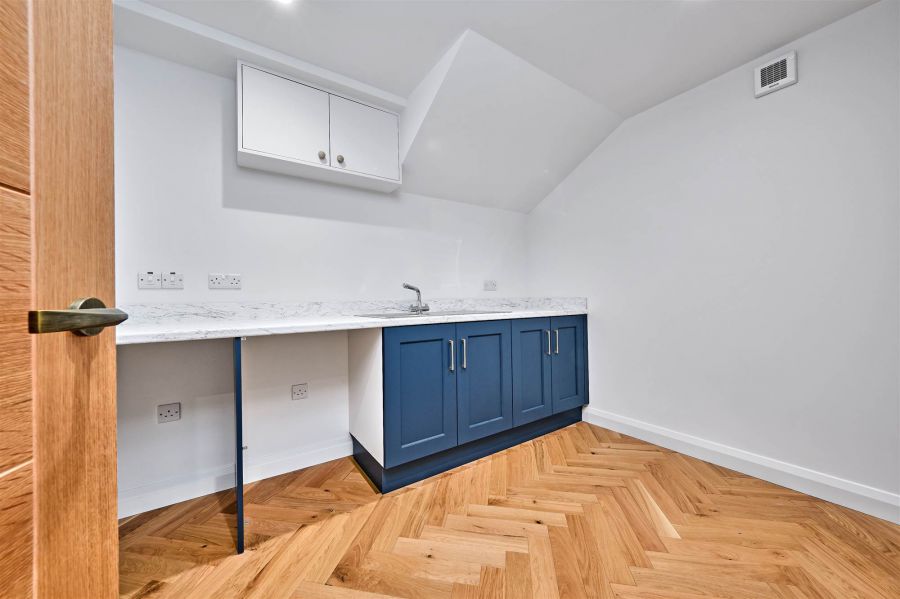 Apt 1, 5 Harbour Road
