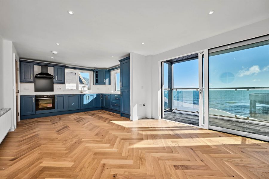 Apt 1, 5 Harbour Road