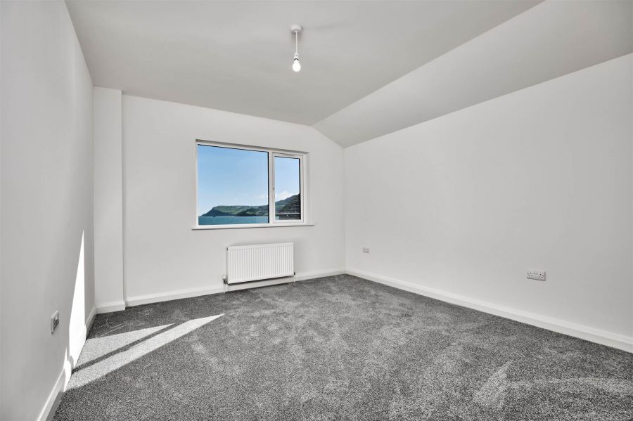 Apt 2, 5 Harbour Road