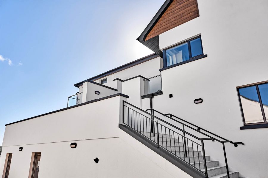 Apt 2, 5 Harbour Road