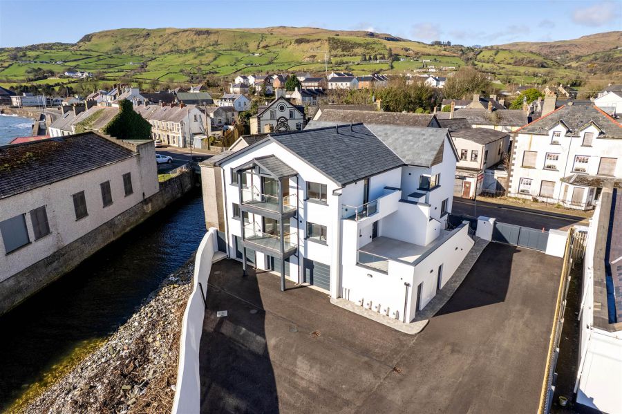 Apt 3, 5 Harbour Road, carnlough, BT44 0EU
