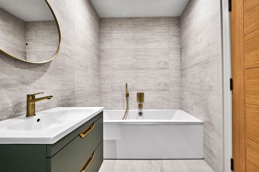 Apt 3, 5 Harbour Road
