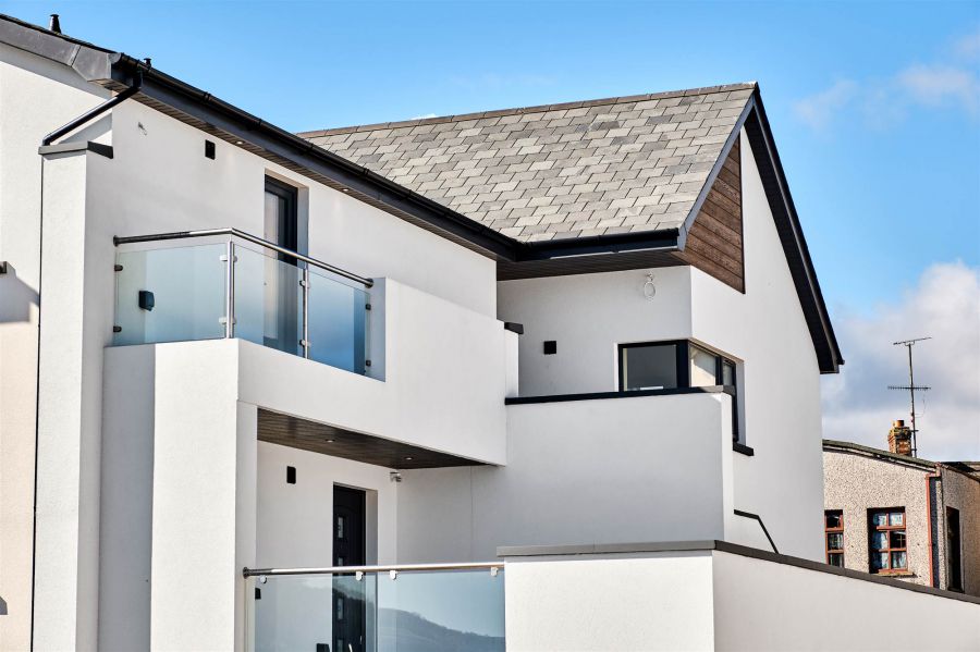 Apt 3, 5 Harbour Road