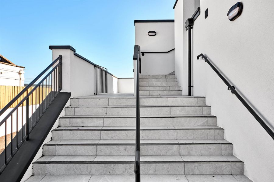 Apt 3, 5 Harbour Road