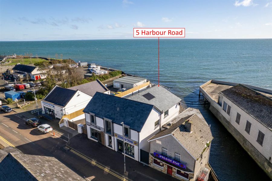 Apt 3, 5 Harbour Road