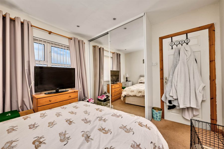 59 Primrose Gardens