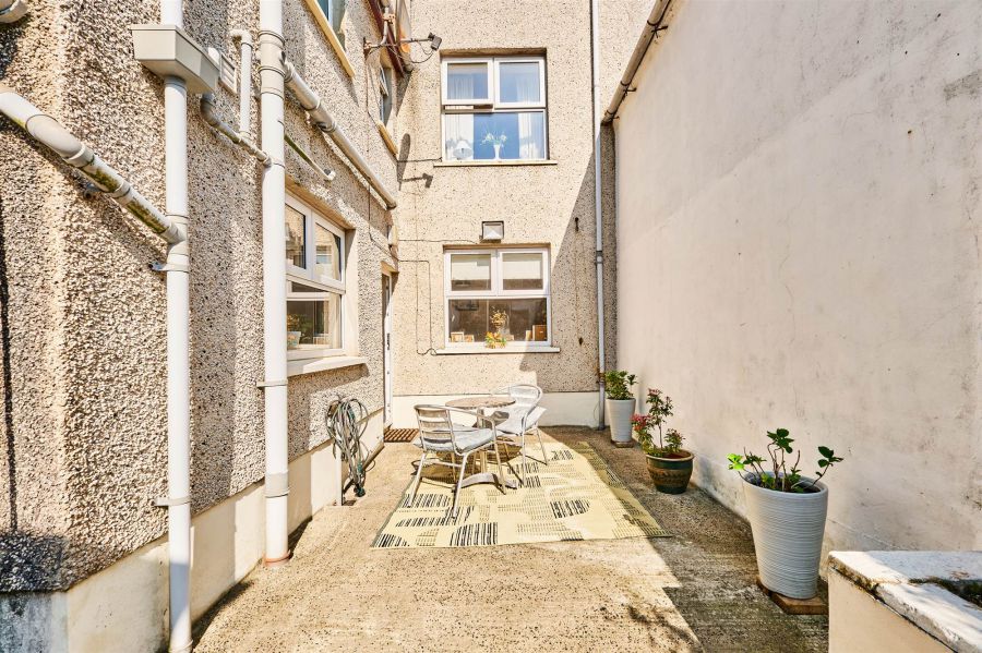 42 Causeway Street