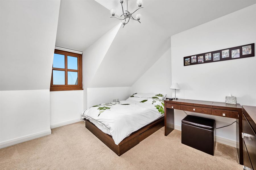14 Galvally Mews