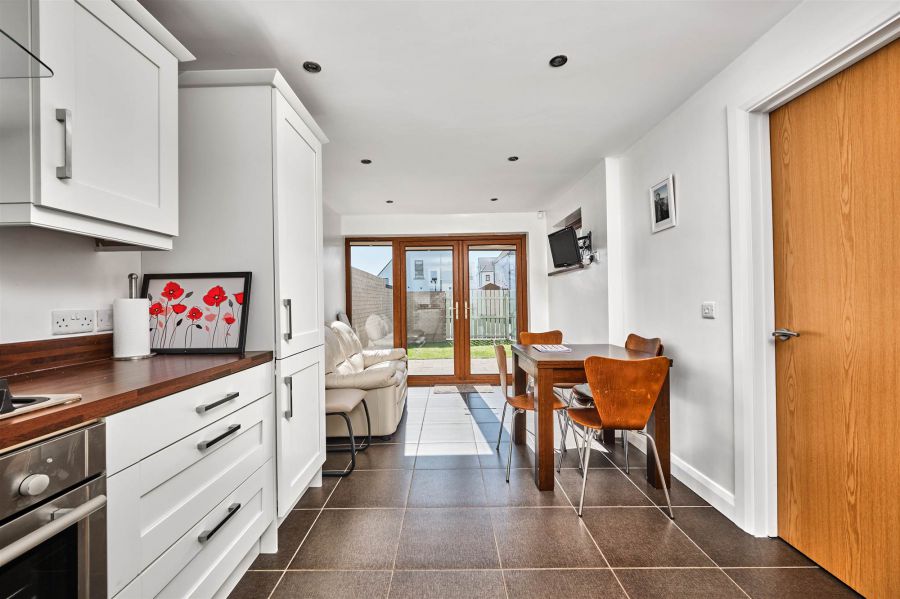 14 Galvally Mews