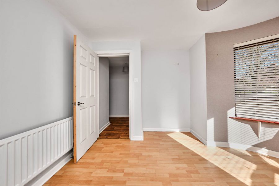 2 Lodge Court