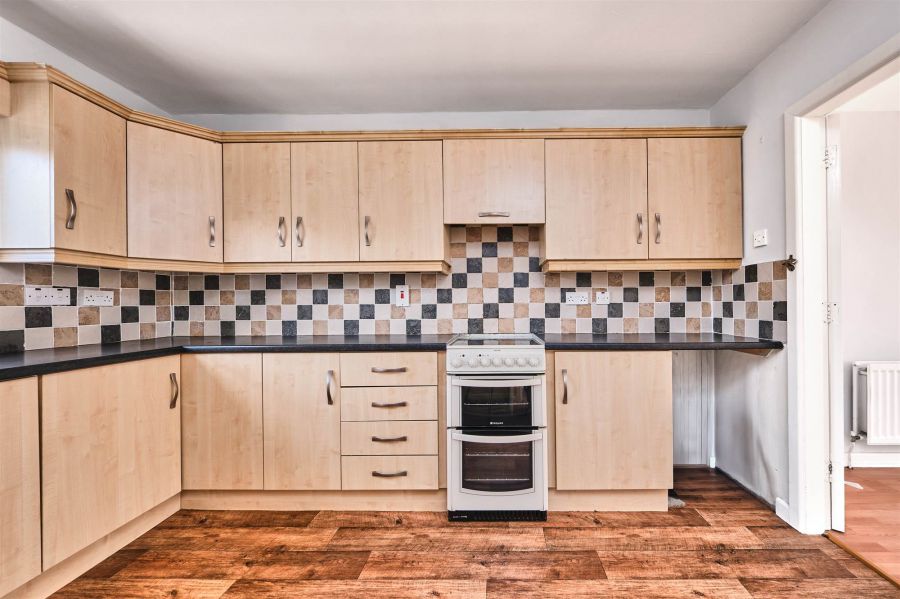 2 Lodge Court