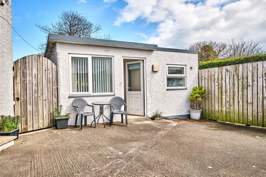 99 Coleraine Road