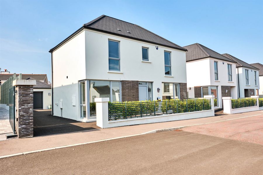 The Dunluce, 5 Nursery Mews, portstewart, BT55 7NT