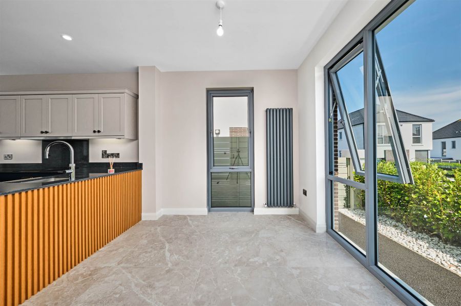 The Dunluce, 5 Nursery Mews