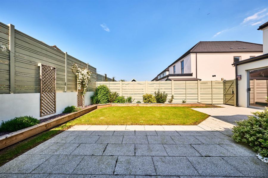 The Dunluce, 5 Nursery Mews