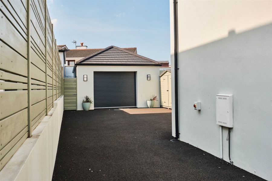 The Dunluce, 5 Nursery Mews