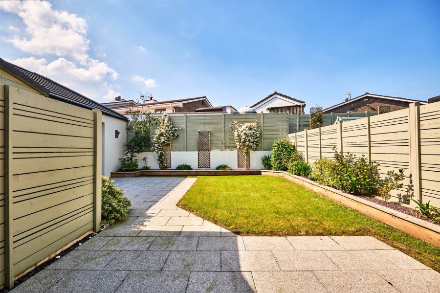 The Dunluce, 5 Nursery Mews