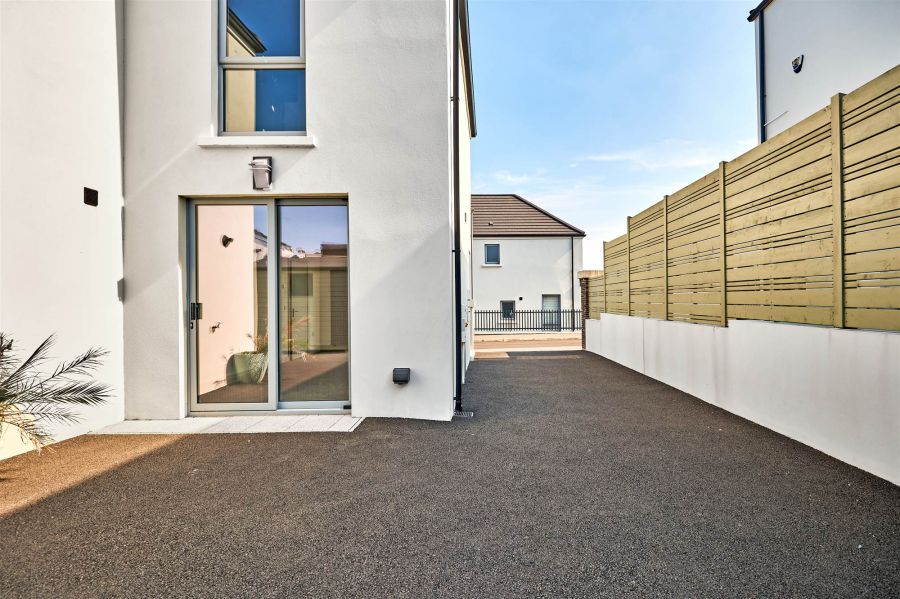 The Dunluce, 5 Nursery Mews