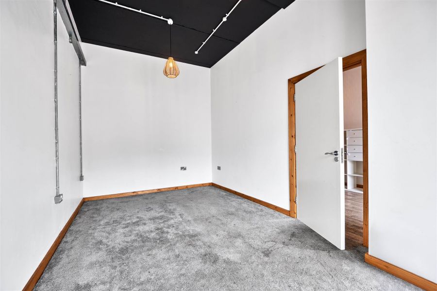 10 Causeway Street 10 Causeway Street