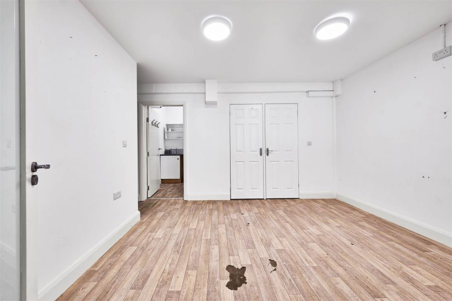 10 Causeway Street 10 Causeway Street