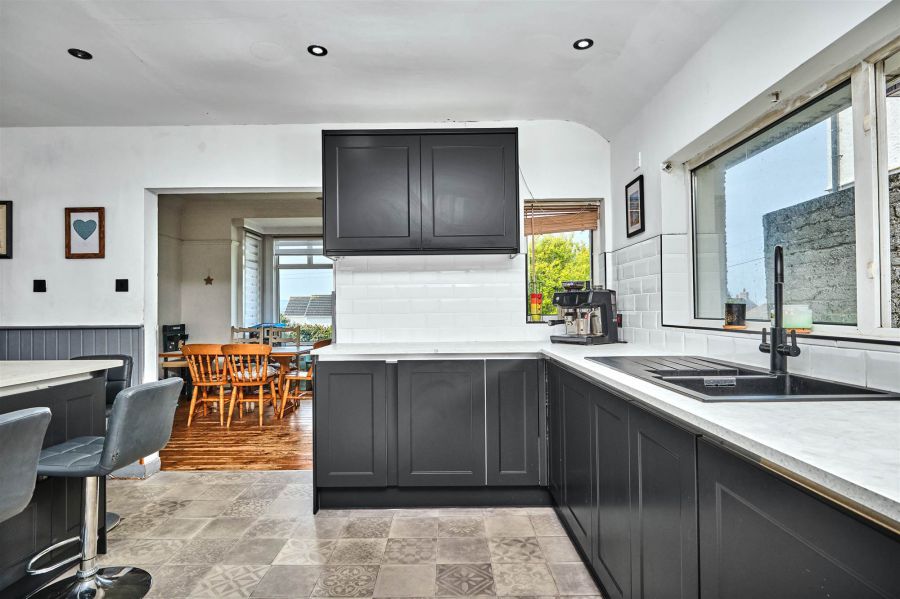 5 Winston Drive
