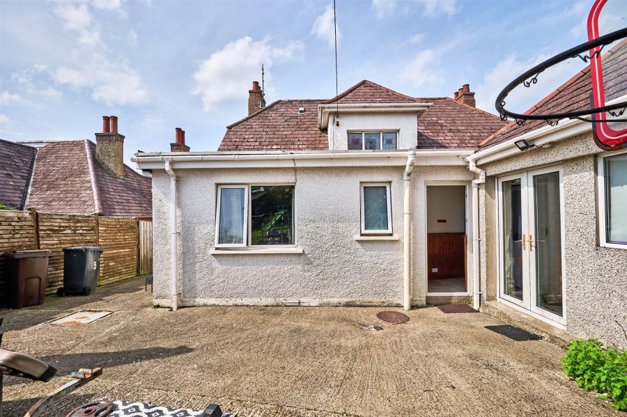 5 Winston Drive