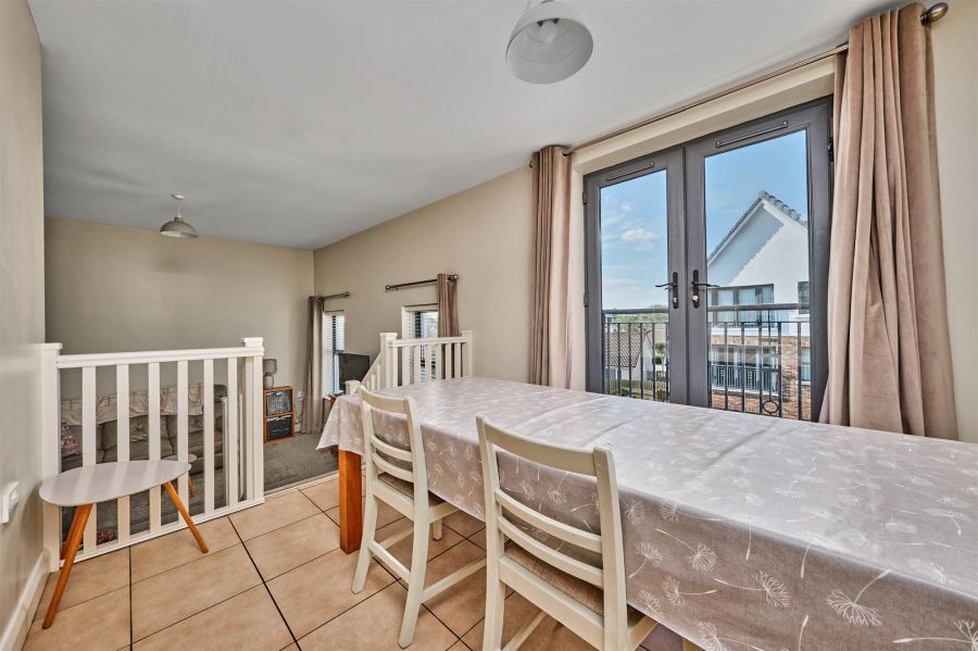 18 Montague Court