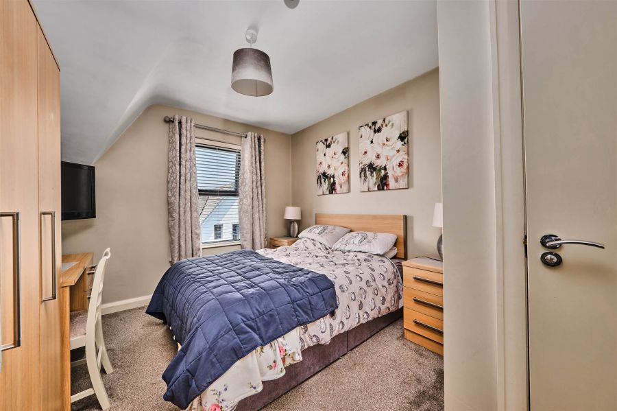 18 Montague Court