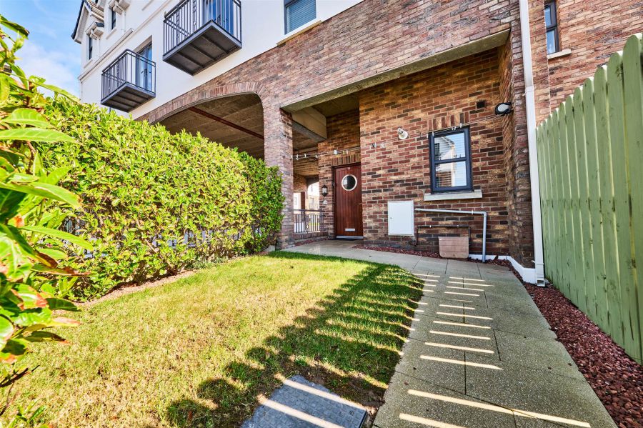 18 Montague Court