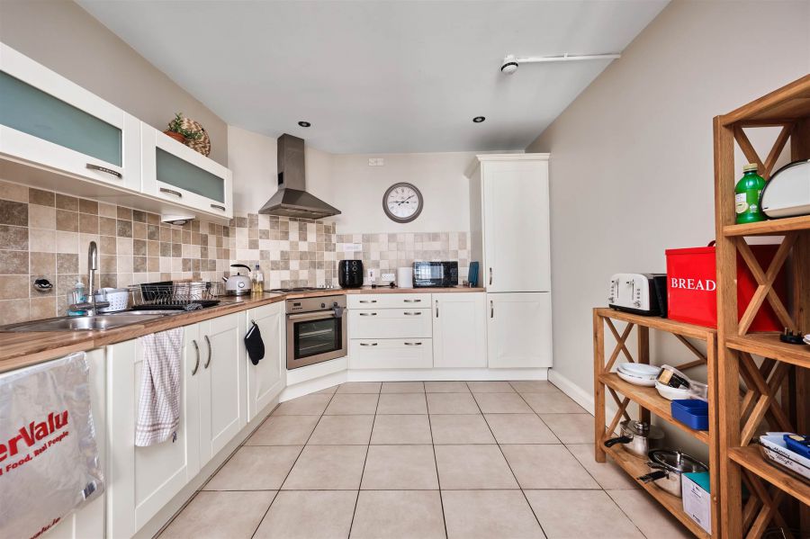 18 Montague Court