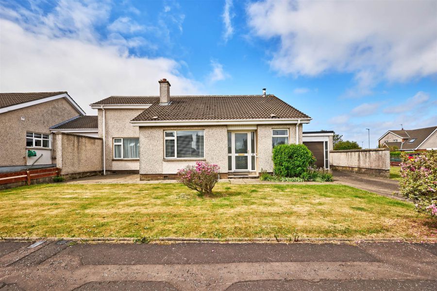 2 Carneybaun Drive, portrush, BT56 8JA