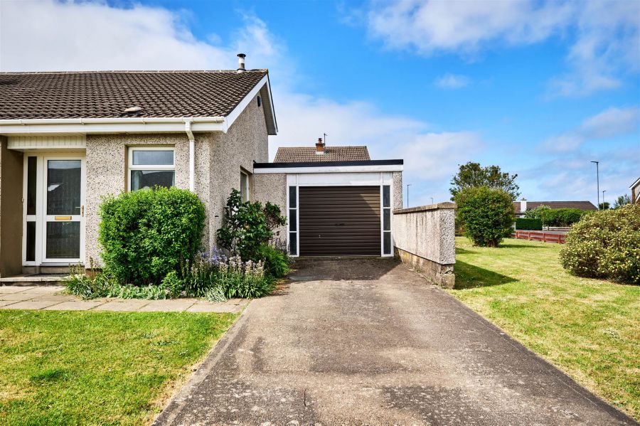 2 Carneybaun Drive