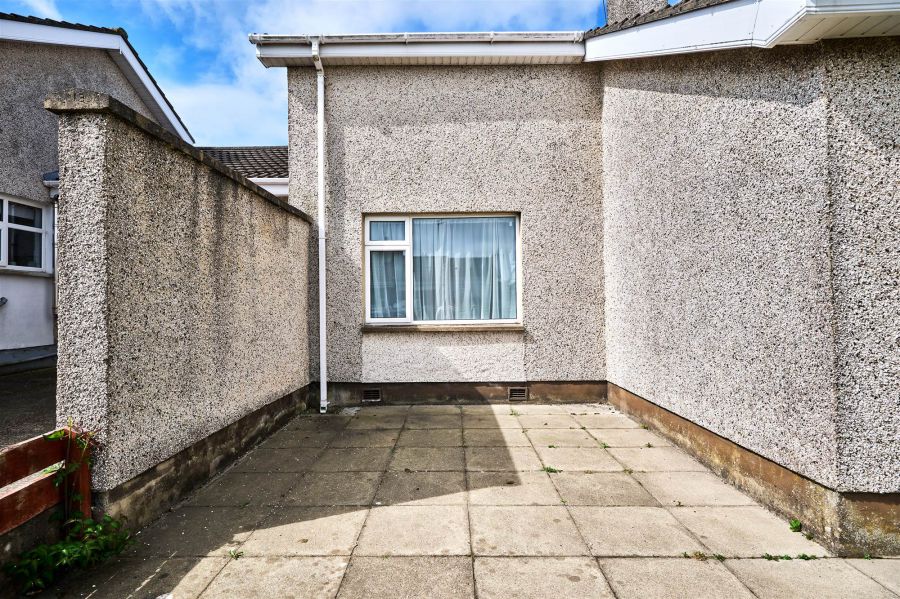 2 Carneybaun Drive