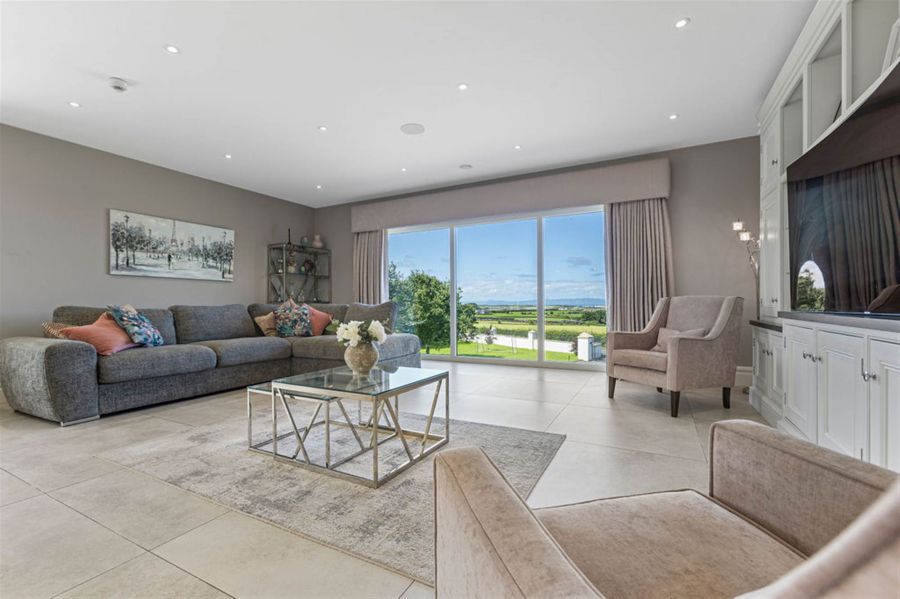 7 Ballymacrea Road
