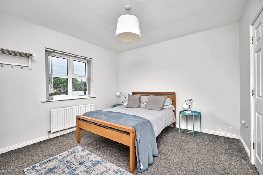 16 Hopefield Grove