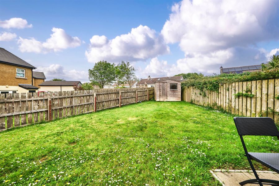 16 Hopefield Grove