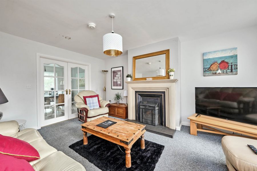 16 Hopefield Grove