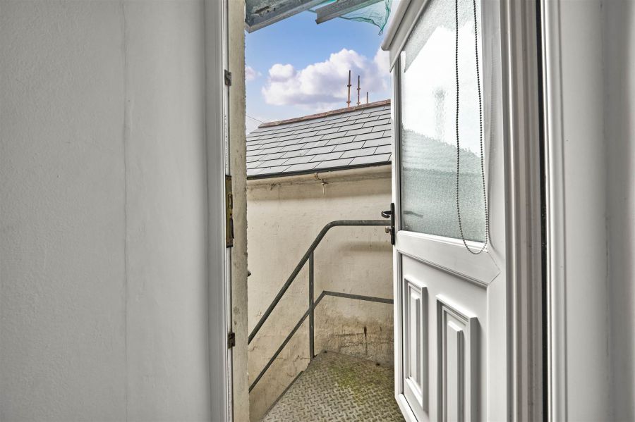 Apt 3, 64 Causeway Street
