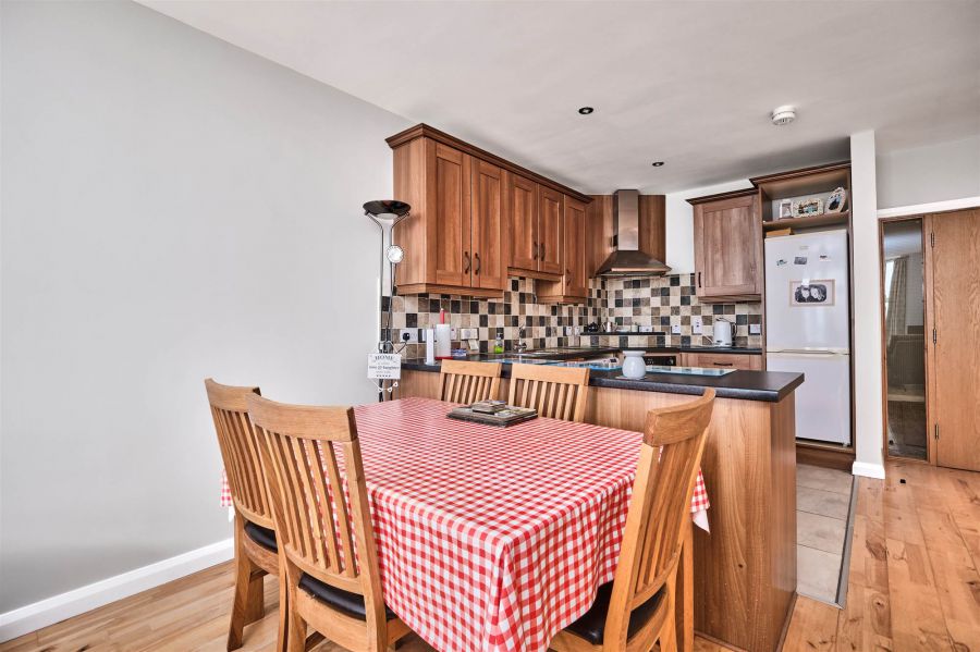 Apartment 4, Whiterocks