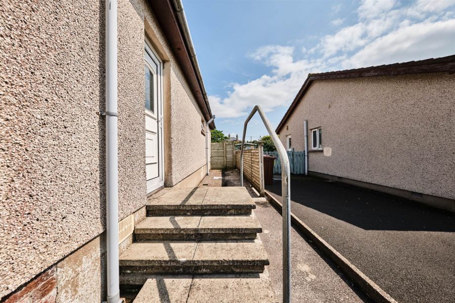 5 Bushfoot Park