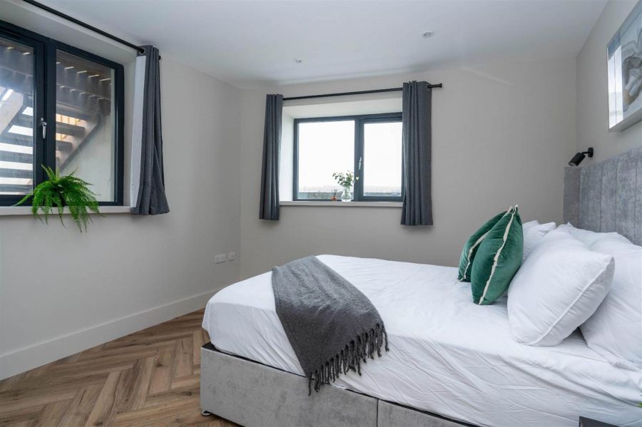 Apt 1, 37 West