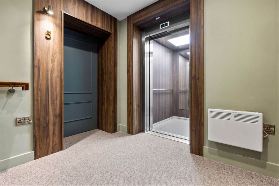Apartment 1, 17 The Promenade