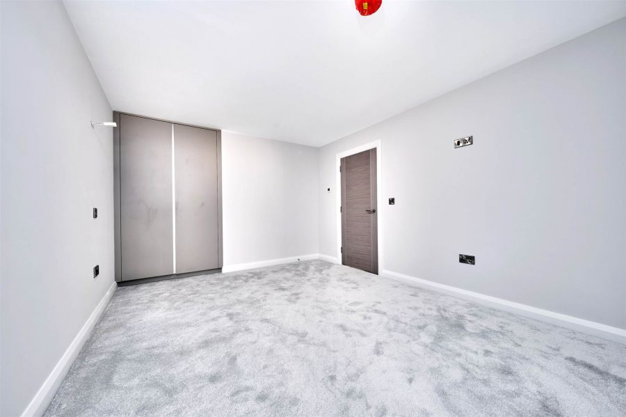Apartment 3, 17 The Promenade