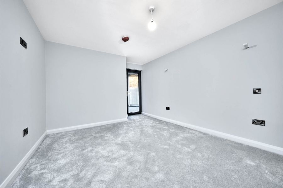 Apartment 3, 17 The Promenade