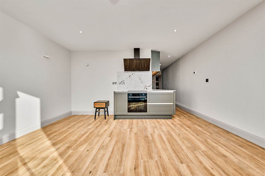 Apartment 6, 18 The Promenade