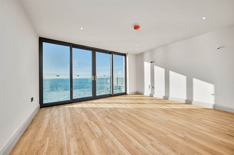 Apartment 6, 18 The Promenade