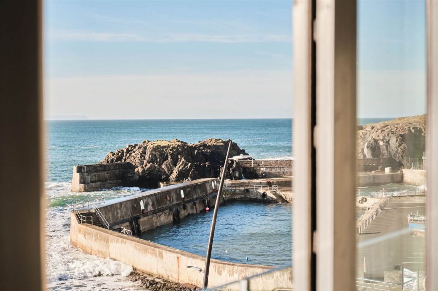 Apartment 6, 18 The Promenade Apartment 6, 18 The Promenade