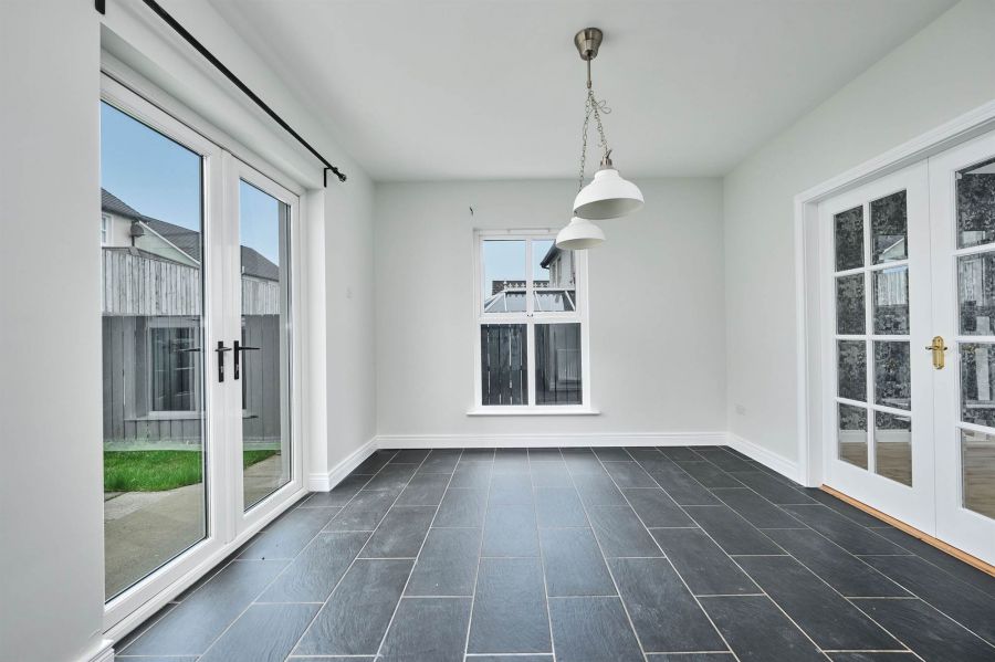 18 Ramoan Avenue