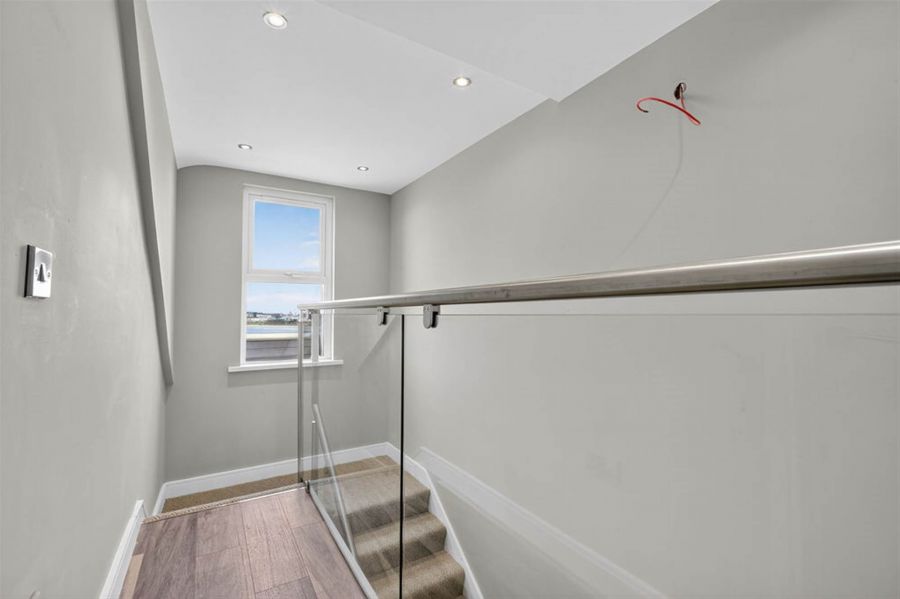 Blackrock Apartments 46D Dhu Varren
